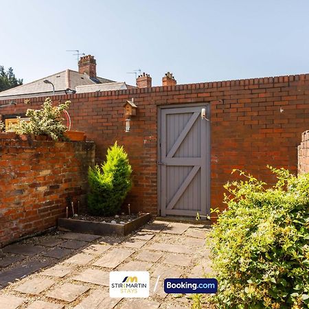 Comfy 3Bed House By Stirkmartin Stays Short Lets & Serviced Accommodation Cardiff With Free Parking & 8Mins To City Centre Esterno foto