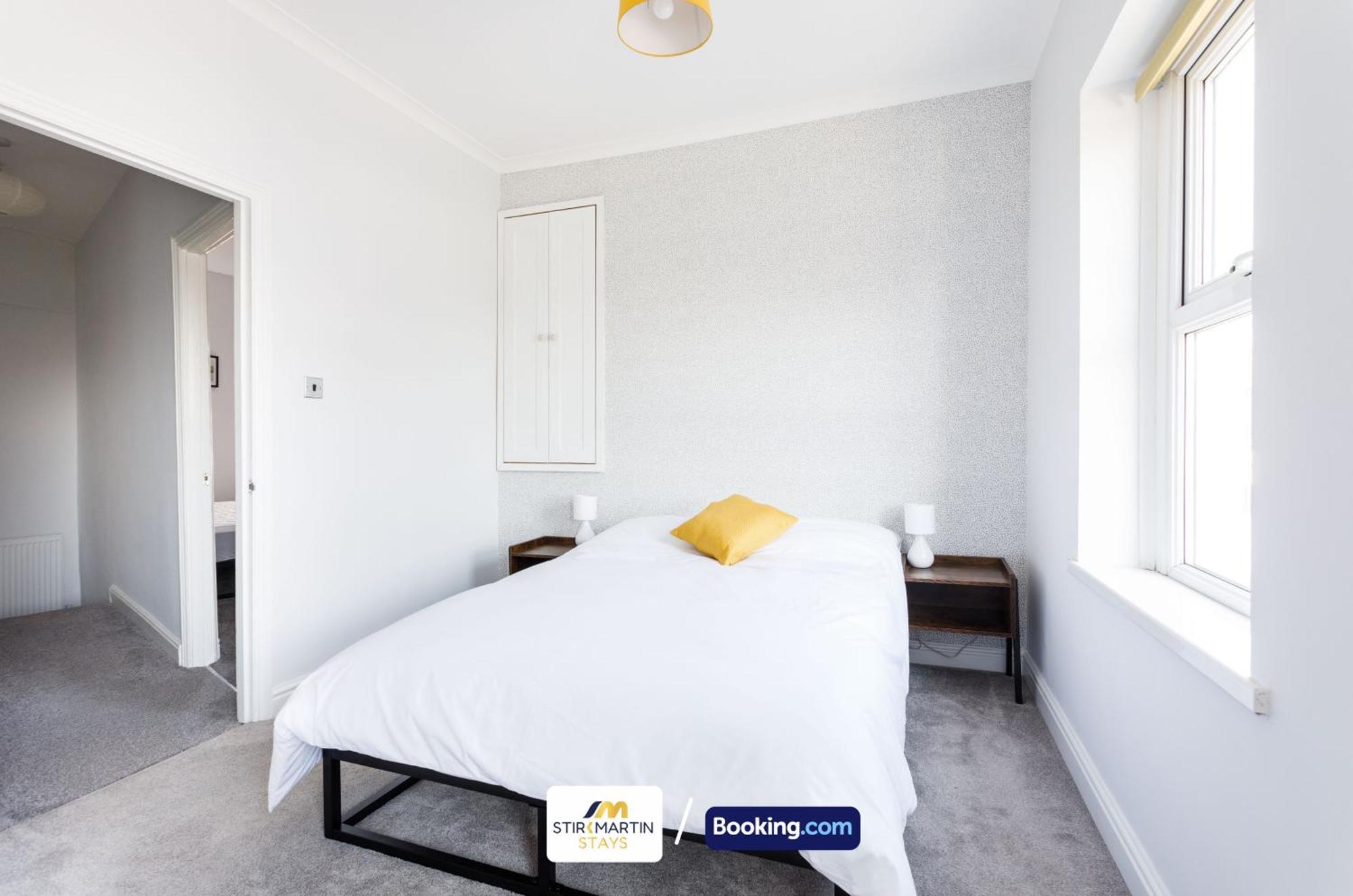 Comfy 3Bed House By Stirkmartin Stays Short Lets & Serviced Accommodation Cardiff With Free Parking & 8Mins To City Centre Esterno foto