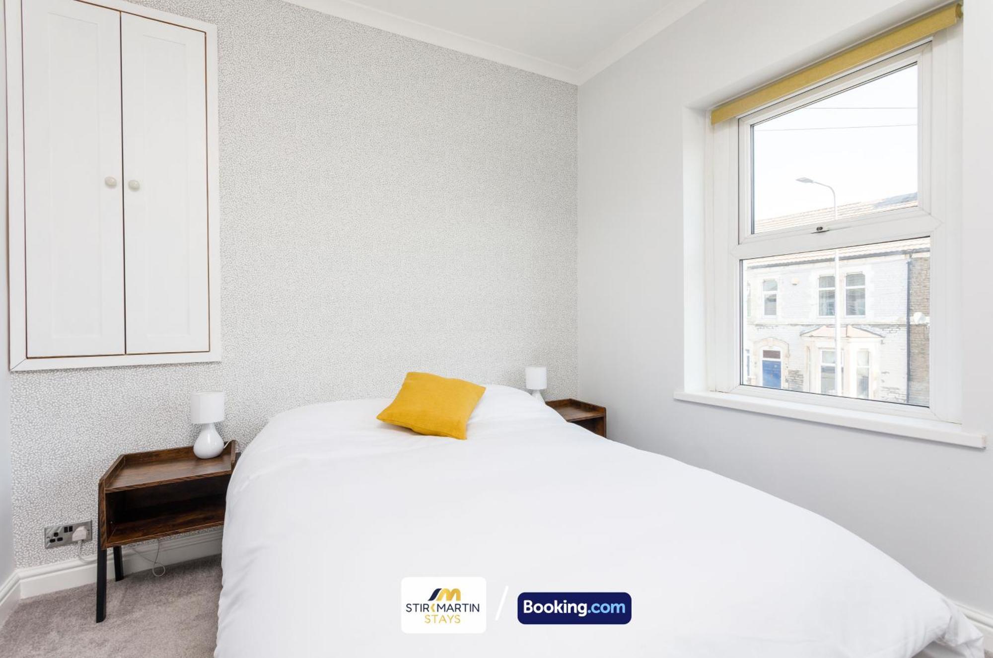 Comfy 3Bed House By Stirkmartin Stays Short Lets & Serviced Accommodation Cardiff With Free Parking & 8Mins To City Centre Esterno foto
